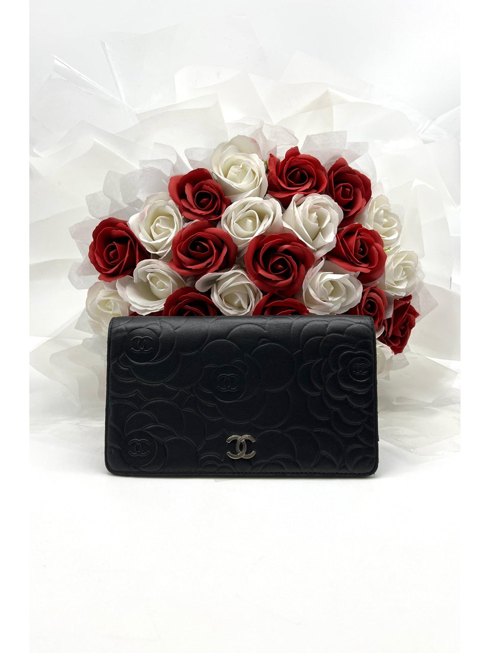 Chanel Black Camellia Embossed Leather Yen Continental Wallet - Reeluxs 