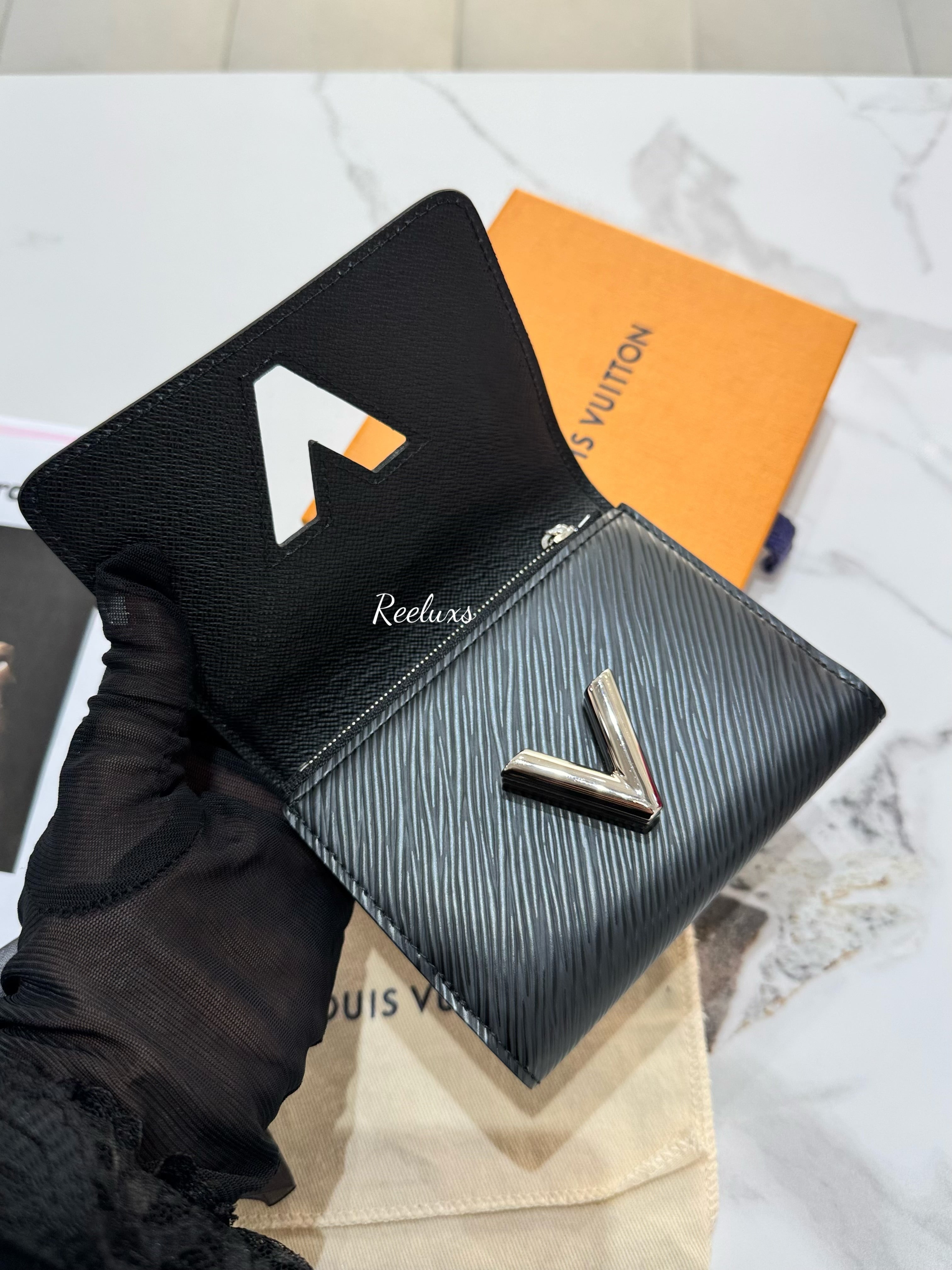 LOUIS VUITTON LV Twist Wallet