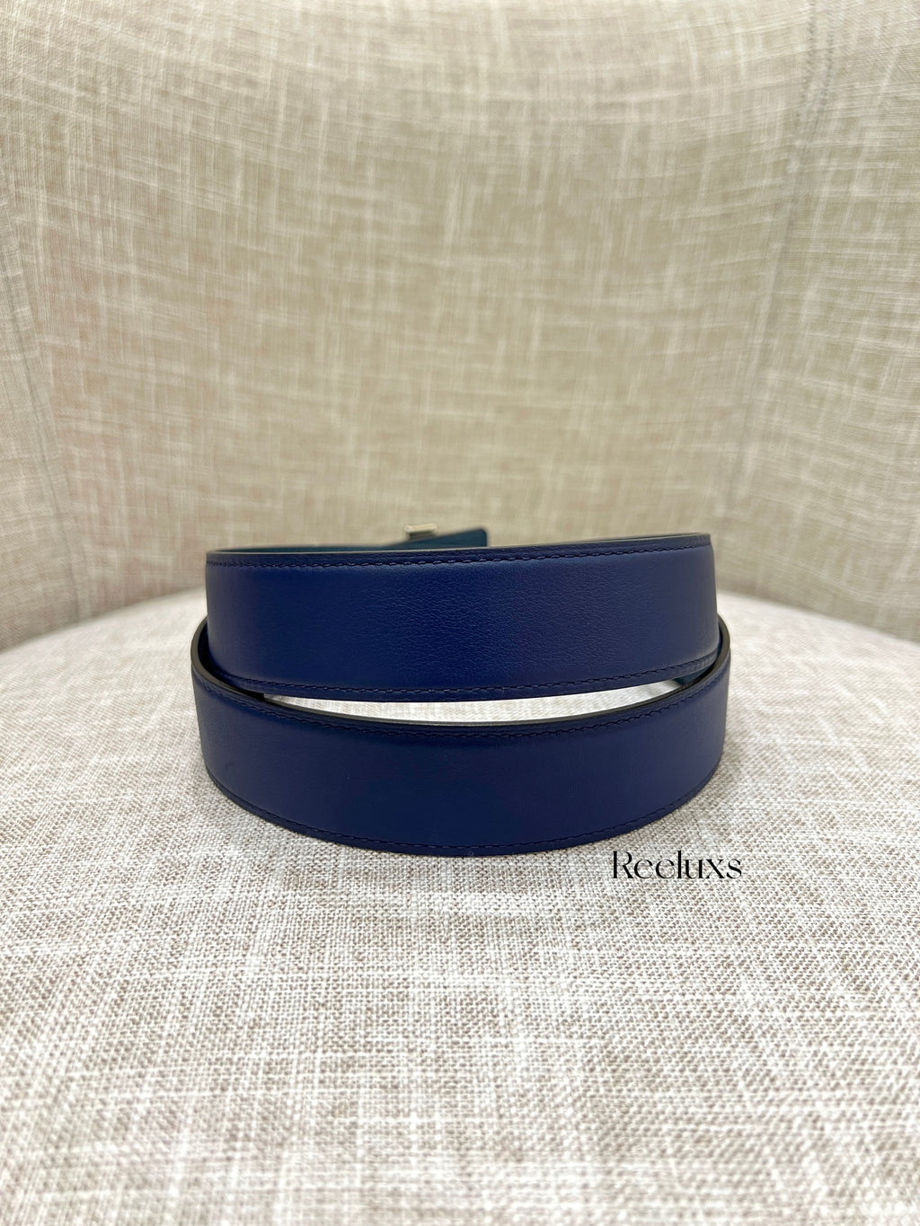 HERMES Reversible Leather Belt Featuring Iconic 'H' Buckle