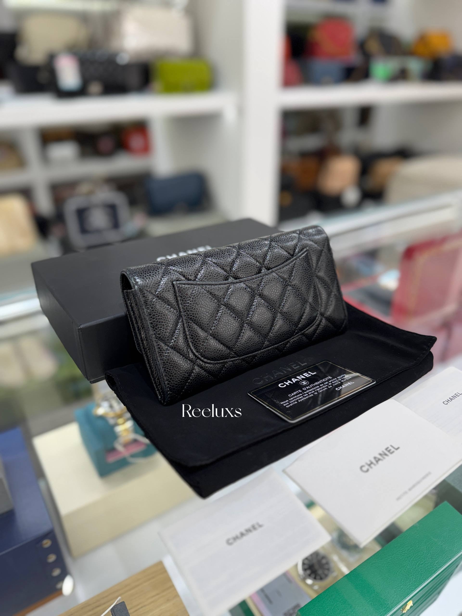 CHANEL Classic Flap Caviar Long Wallet Black