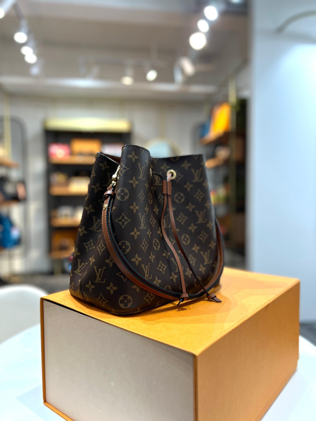 Louis Vuitton Monogram Neonoe MM Caramel - Reeluxs 