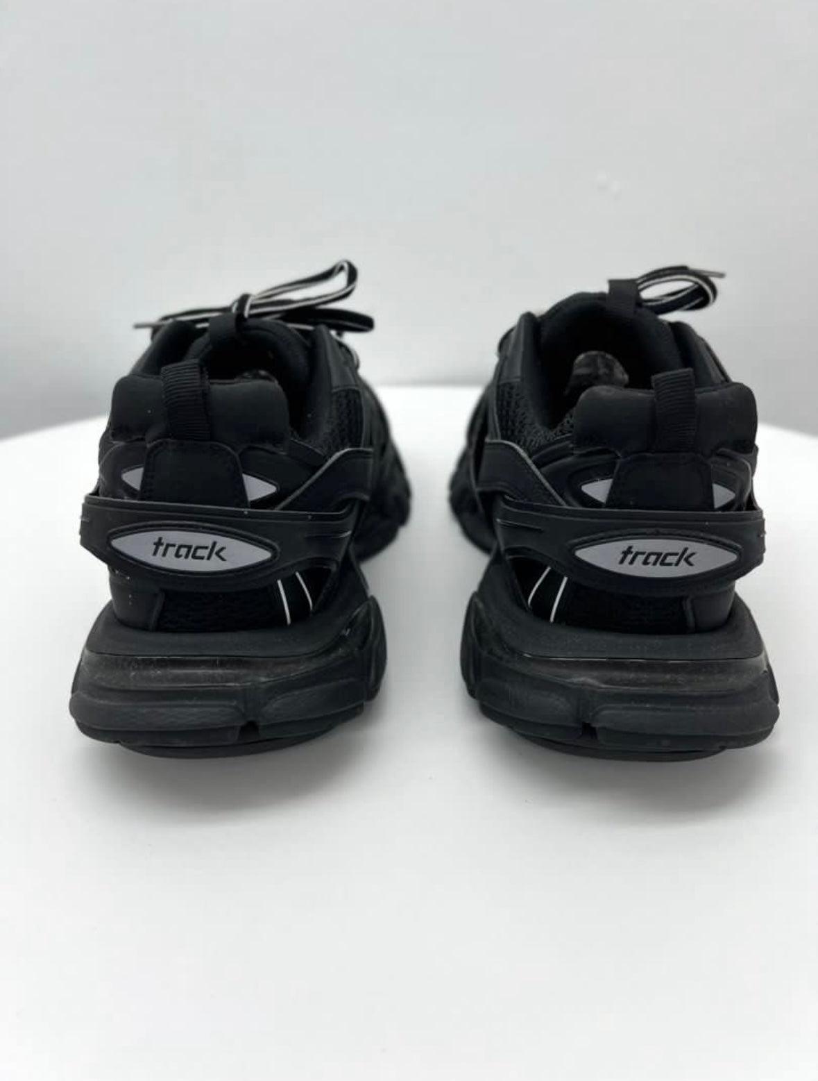 Balenciaga Track Sneakers in
Black Size 43 - Reeluxs 