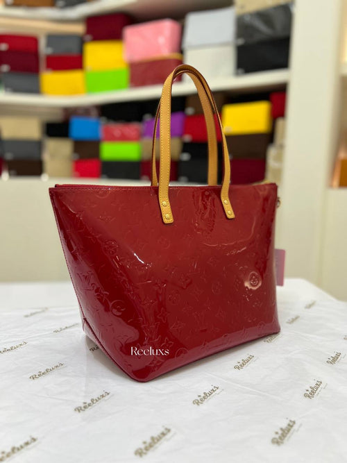 LOUIS VUITTON Bellevue GM Monogram Vernis Tote
