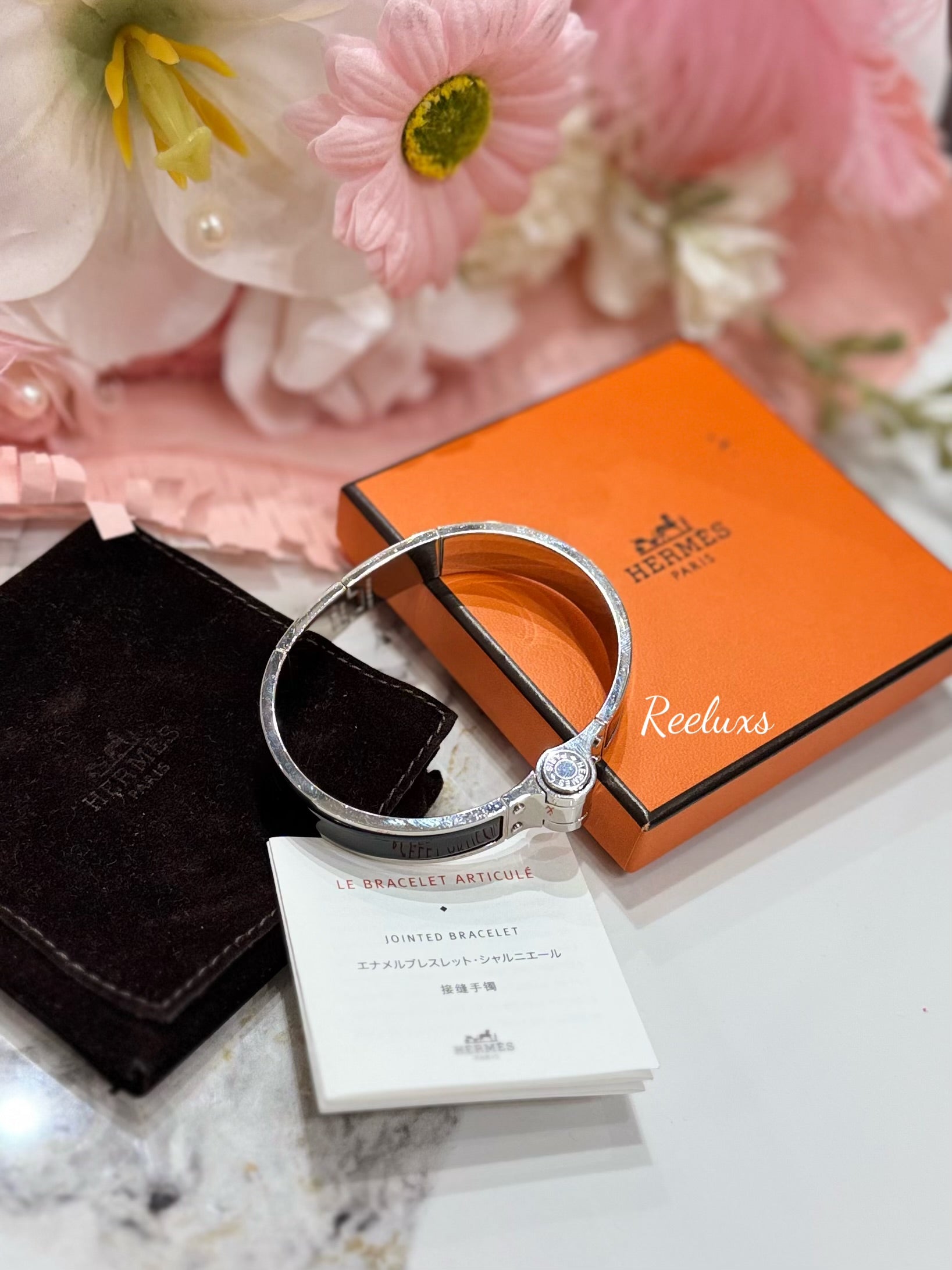 HERMES Enamel Charniere Uni Narrow Hinged Bracelet Black