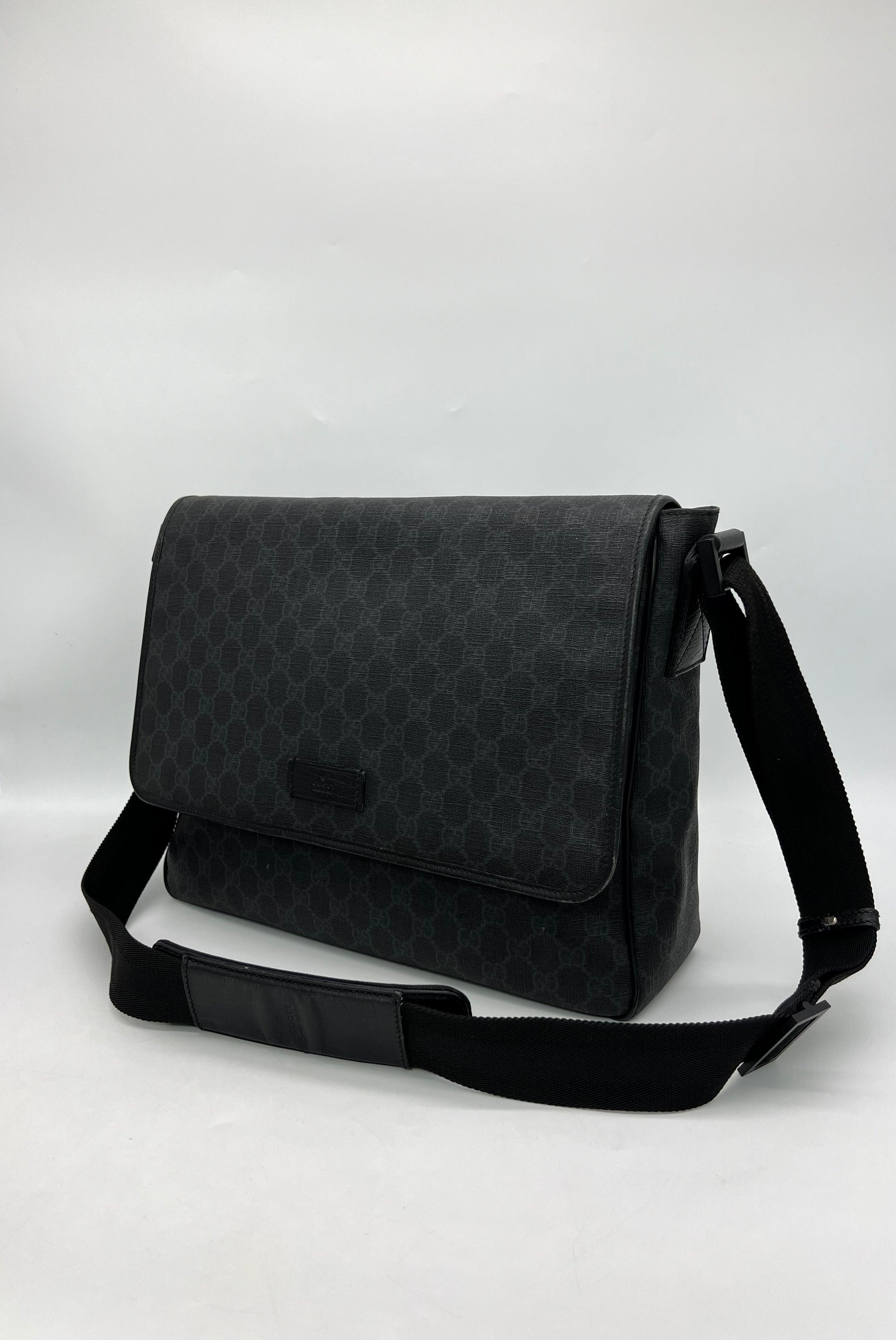 GUCCI Black GG Supreme Canvas and Leather Flap Messenger Bag - Reeluxs 