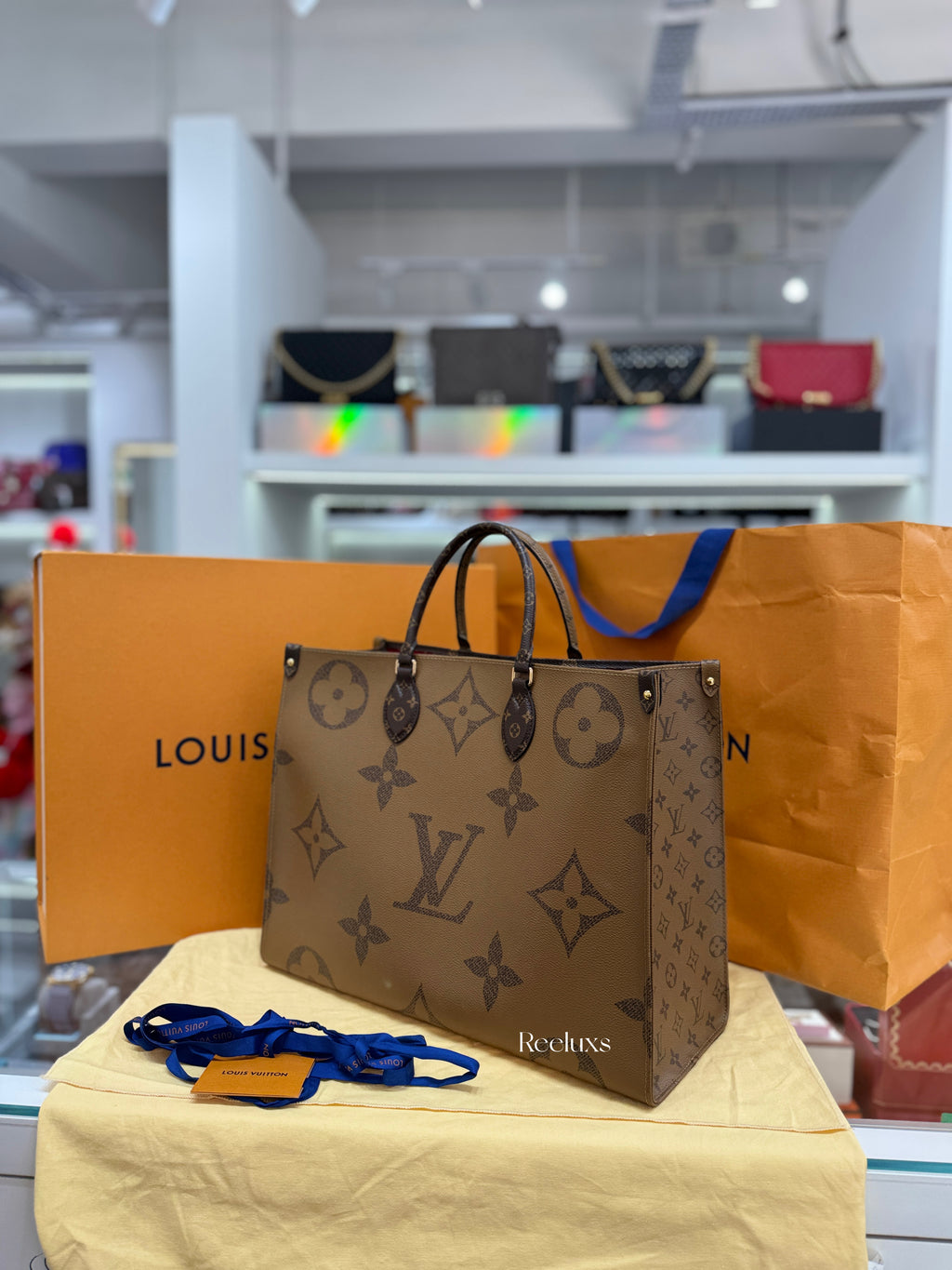 LOUIS VUITTON OnTheGo GM Monogram Reverse Bag