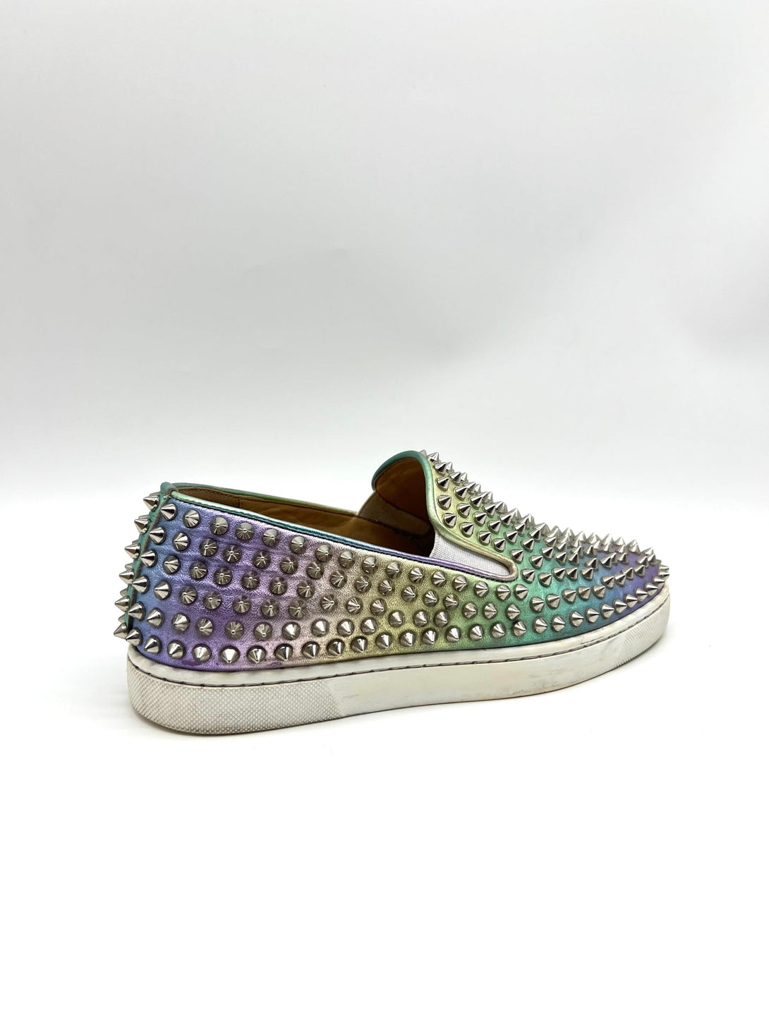 CHRISTIAN LOUBOUTIN Silver Roller Boat Sneakers - Reeluxs 