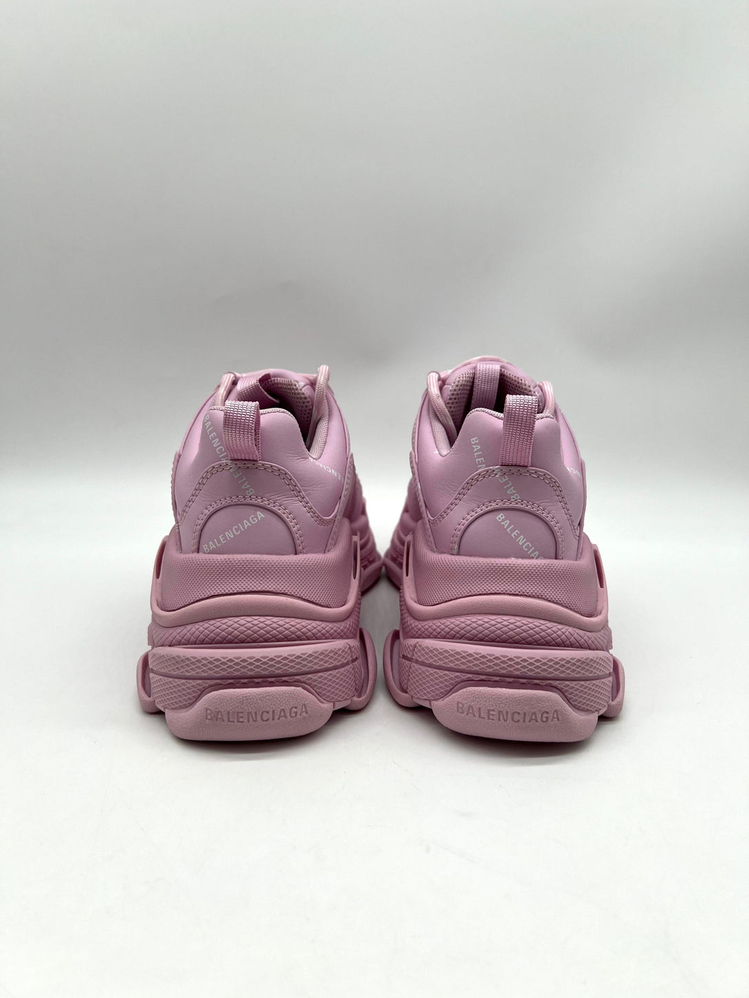 BALENCIAGA TRIPLE S PINK AND WHITE - Reeluxs 