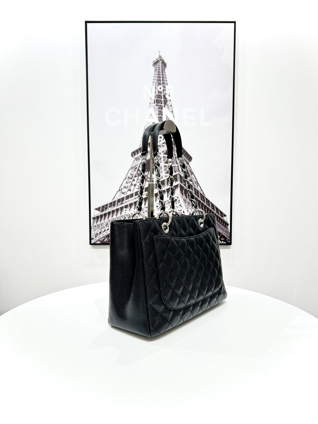 CHANEL Caviar Skin Matelasse Chain Shoulder Bag Black - Reeluxs 