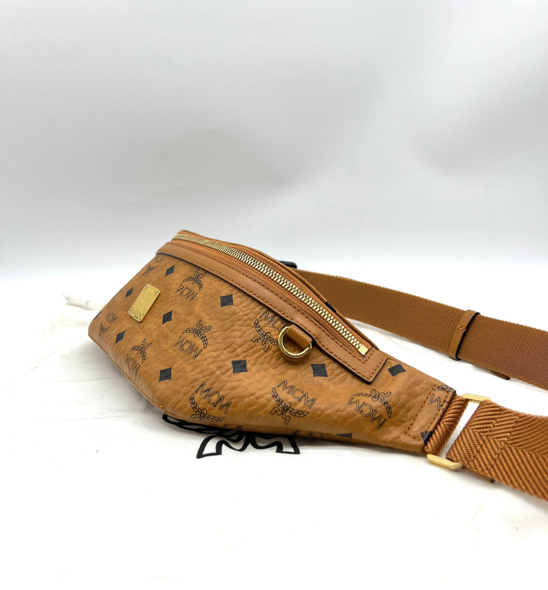 MCM Slim Fursten Belt Bag
Small Visetos Cognac - Reeluxs 