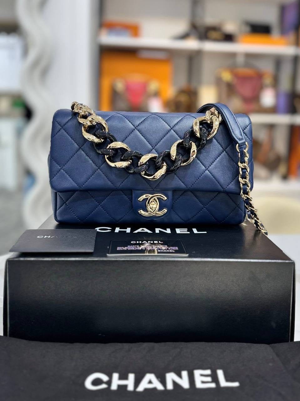 FULL SET CHANEL Resin Elegant Chain Flap Bag Quilted Lambskin Blue