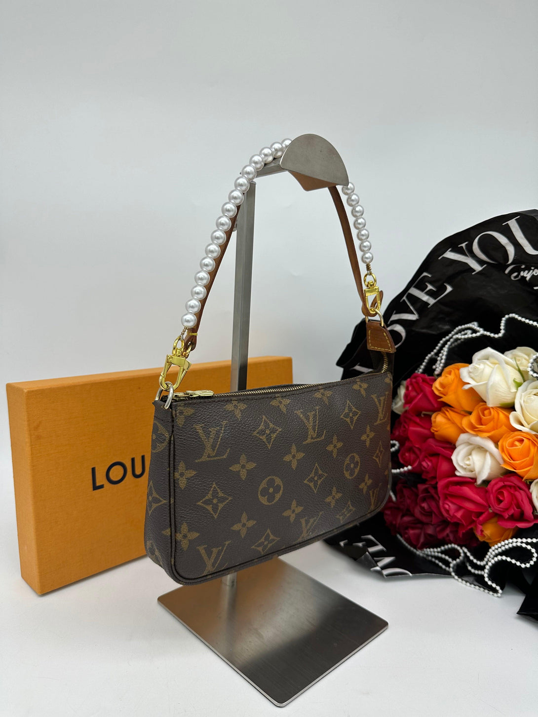 LOUIS VUITTON Monogram Pochette Accessoires Pouch bag - Reeluxs 