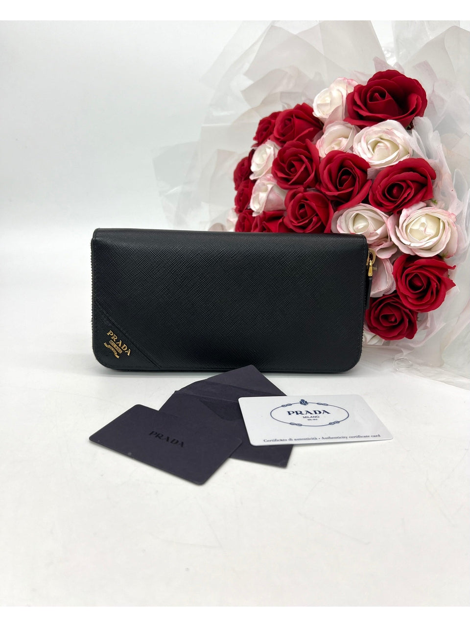 PRADA Long Wallet Safiano leather Black - Reeluxs 