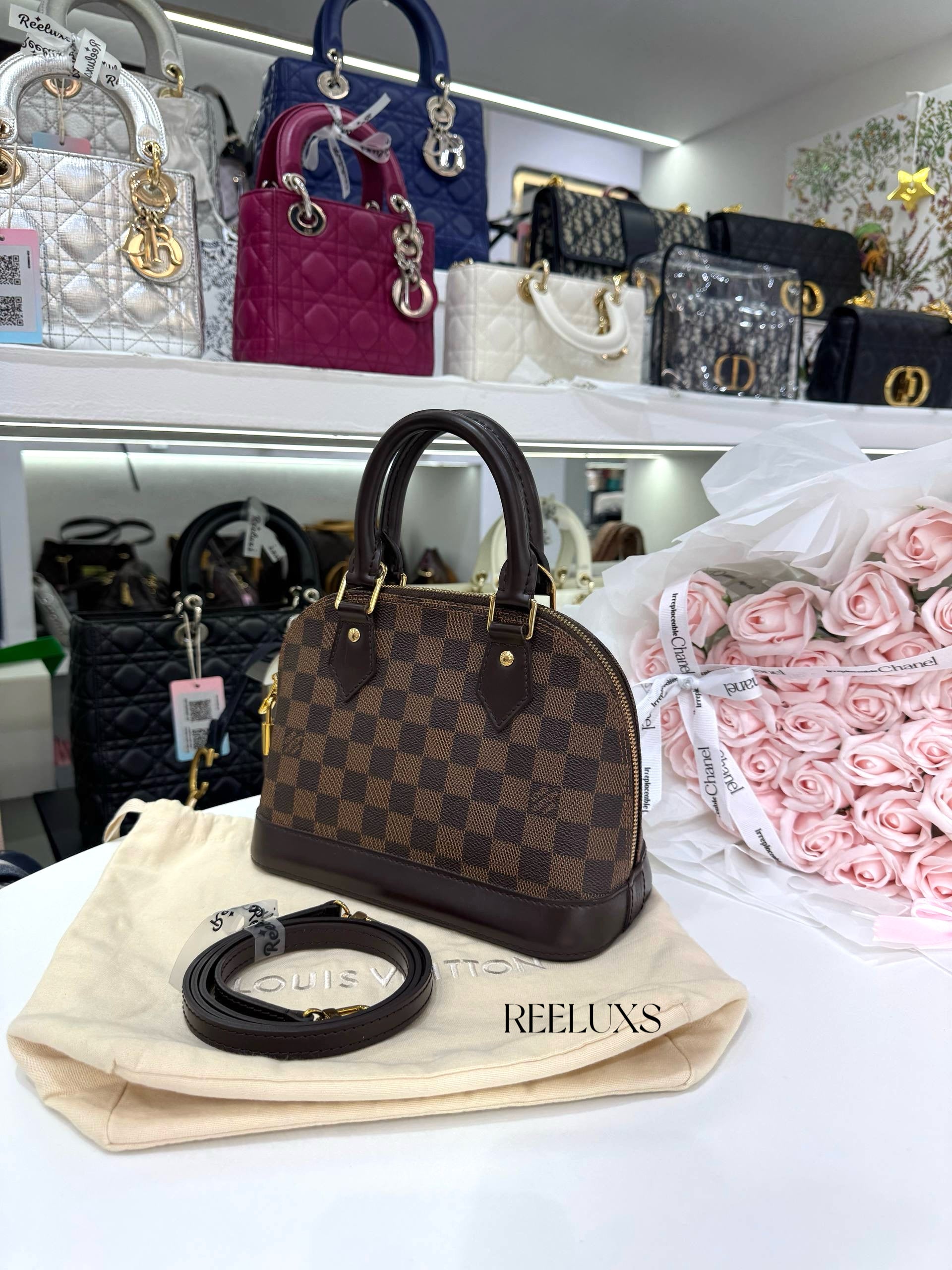 LOUIS VUITTON LV Alma BB Damier Ébène canvas