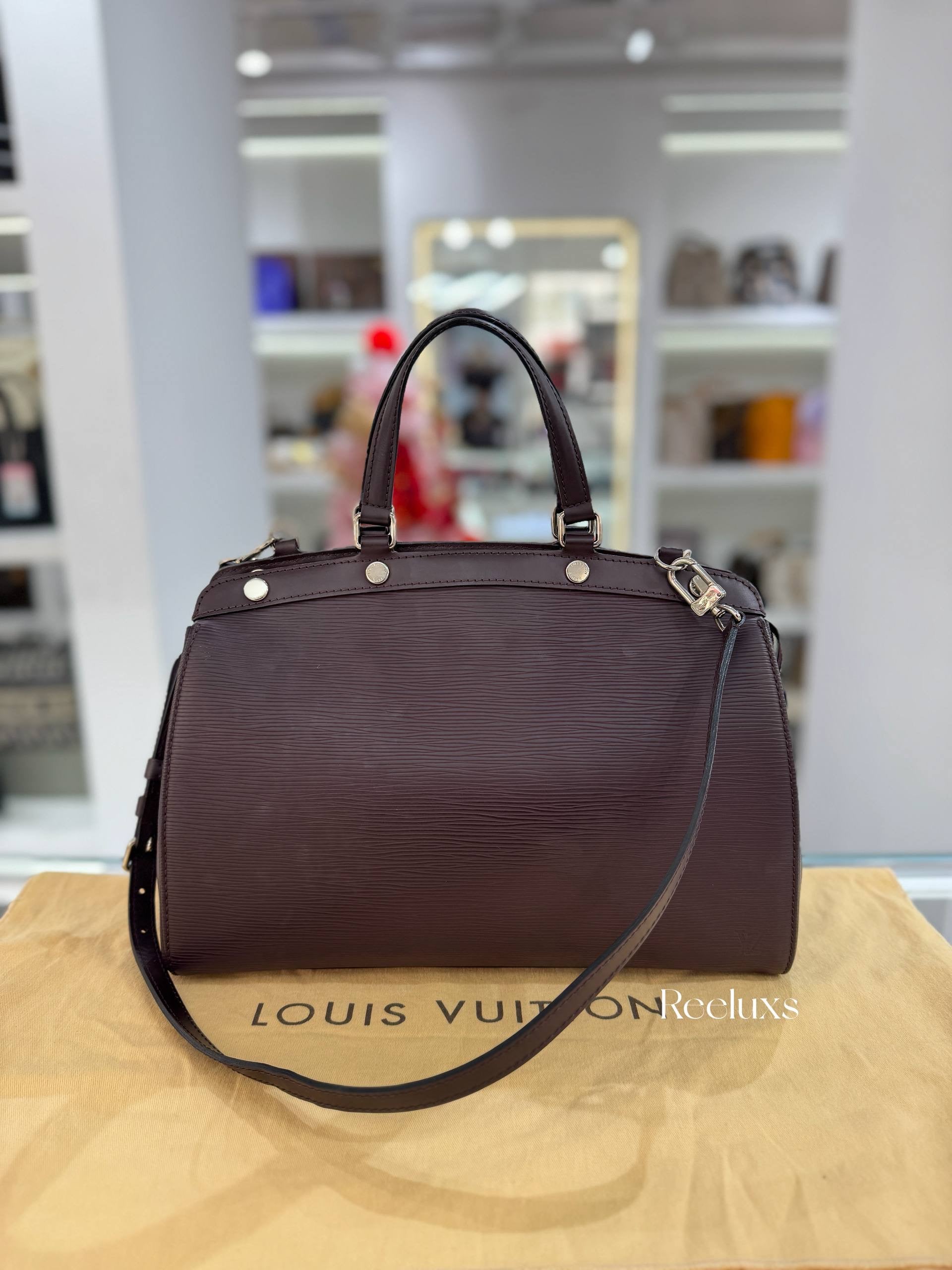 LOUIS VUITTON Brea MM In Quetsche Epi Leather