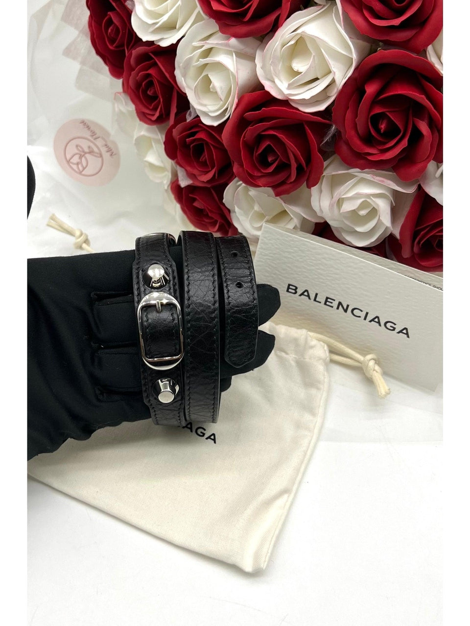 BALENCIAGA Arena Leather Classic Triple Tour Wrap Bracelet in Gris Fossile Gray - Reeluxs 