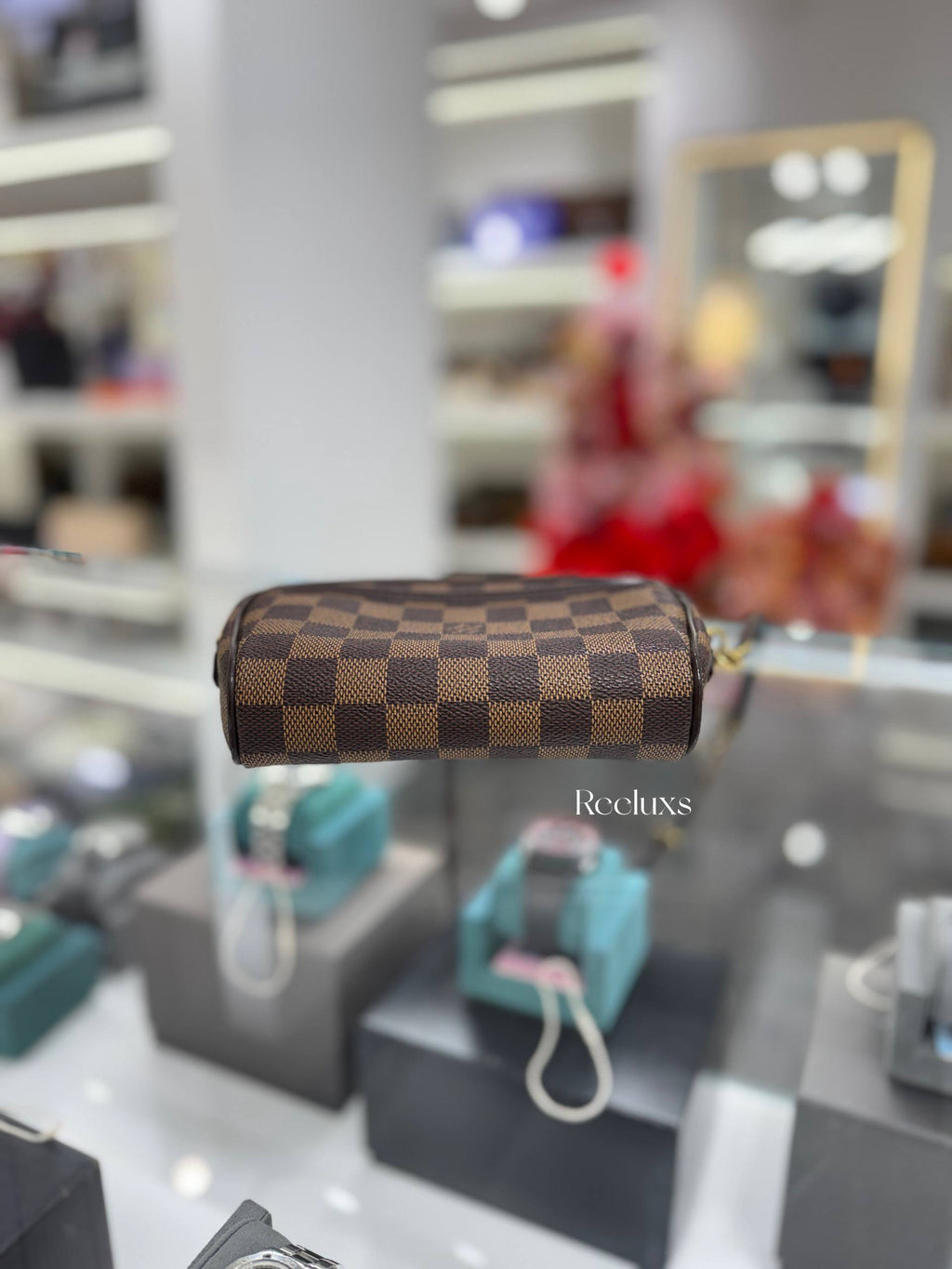 LOUIS VUITTON Ipanema Pochette Damier Crossbody Bag