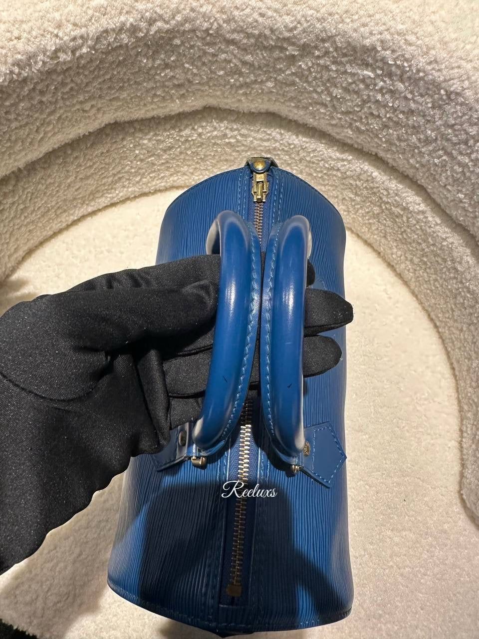 LOUIS VUITTON LV Epi Speedy 25 Speedy 25 Handbag Epi Leather in Toledo Blue