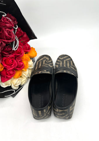 GUCCI Monogram Loafers - Reeluxs 