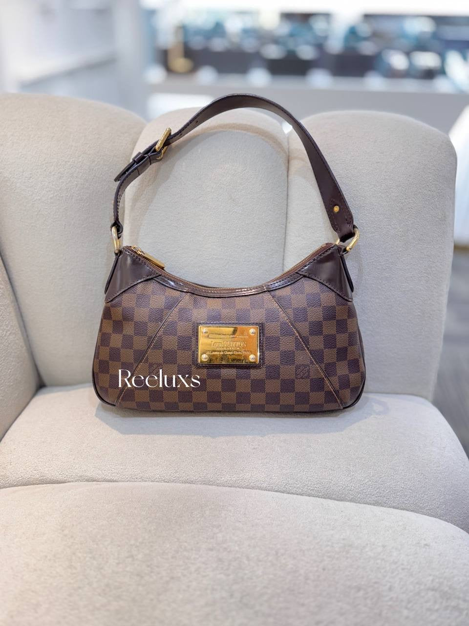 LOUIS VUITTON LV Damier Ebene Thames Bag