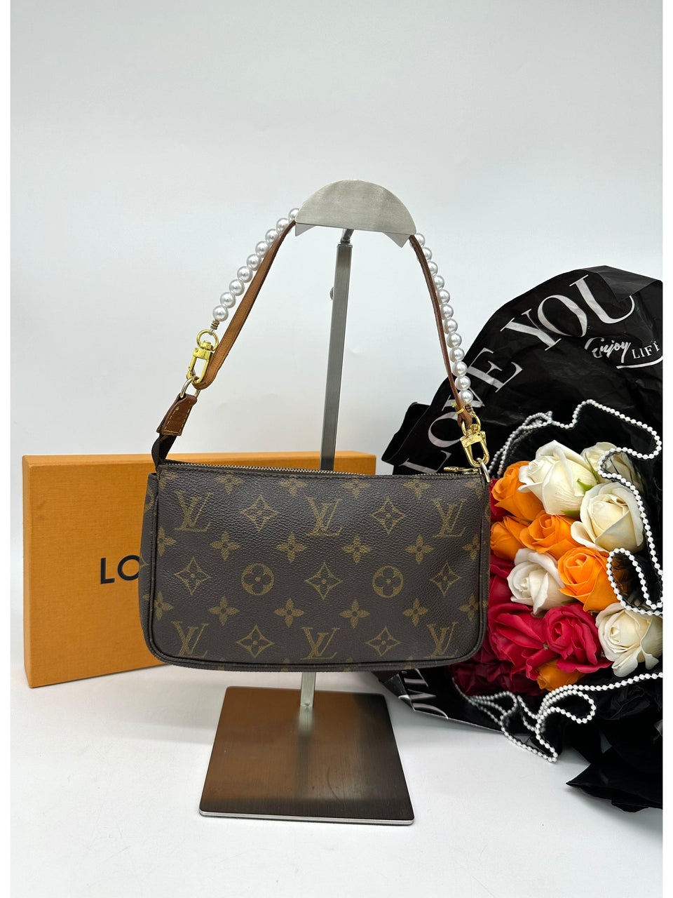 LOUIS VUITTON Monogram Pochette Accessoires Pouch bag - Reeluxs 