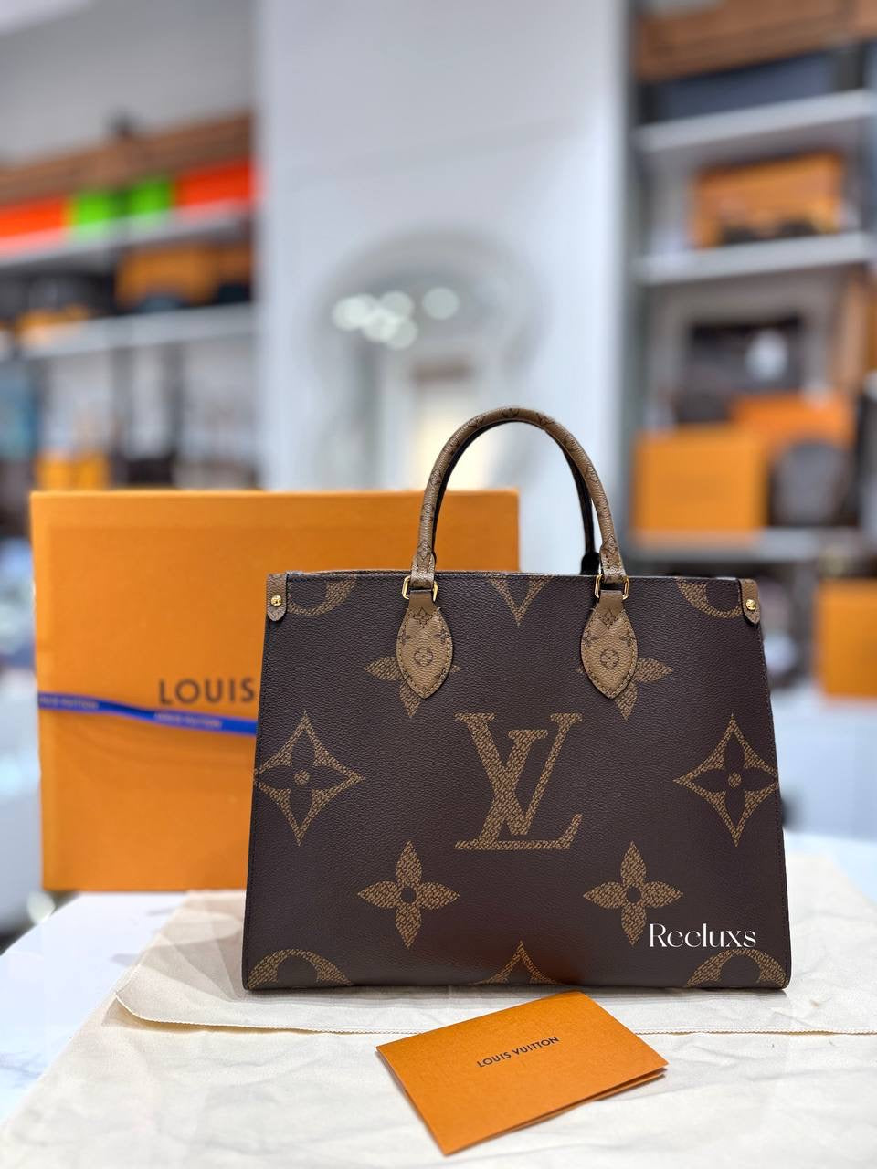 LOUIS VUITTON LV OnTheGo MM Monogram Canvas Handbag