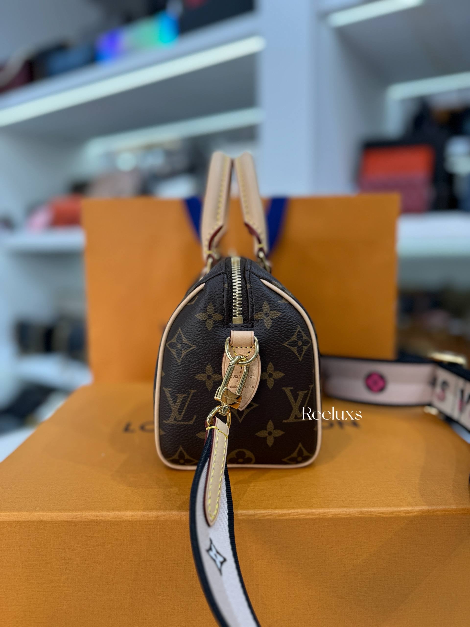 LOUIS VUITTON Speedy Bandoulière 20 Monogram Canvas Handbag
