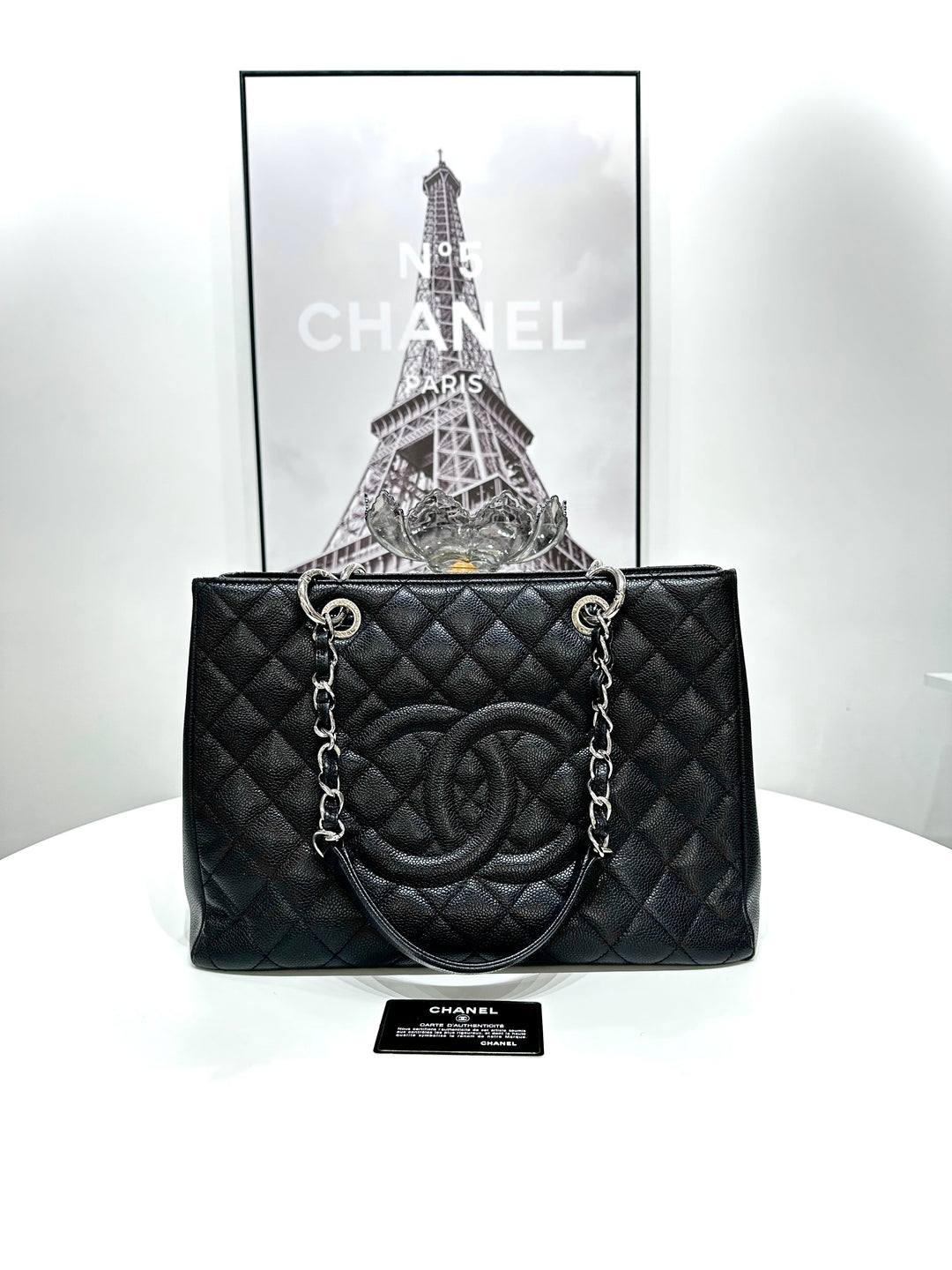 CHANEL Caviar Skin Matelasse Chain Shoulder Bag Black