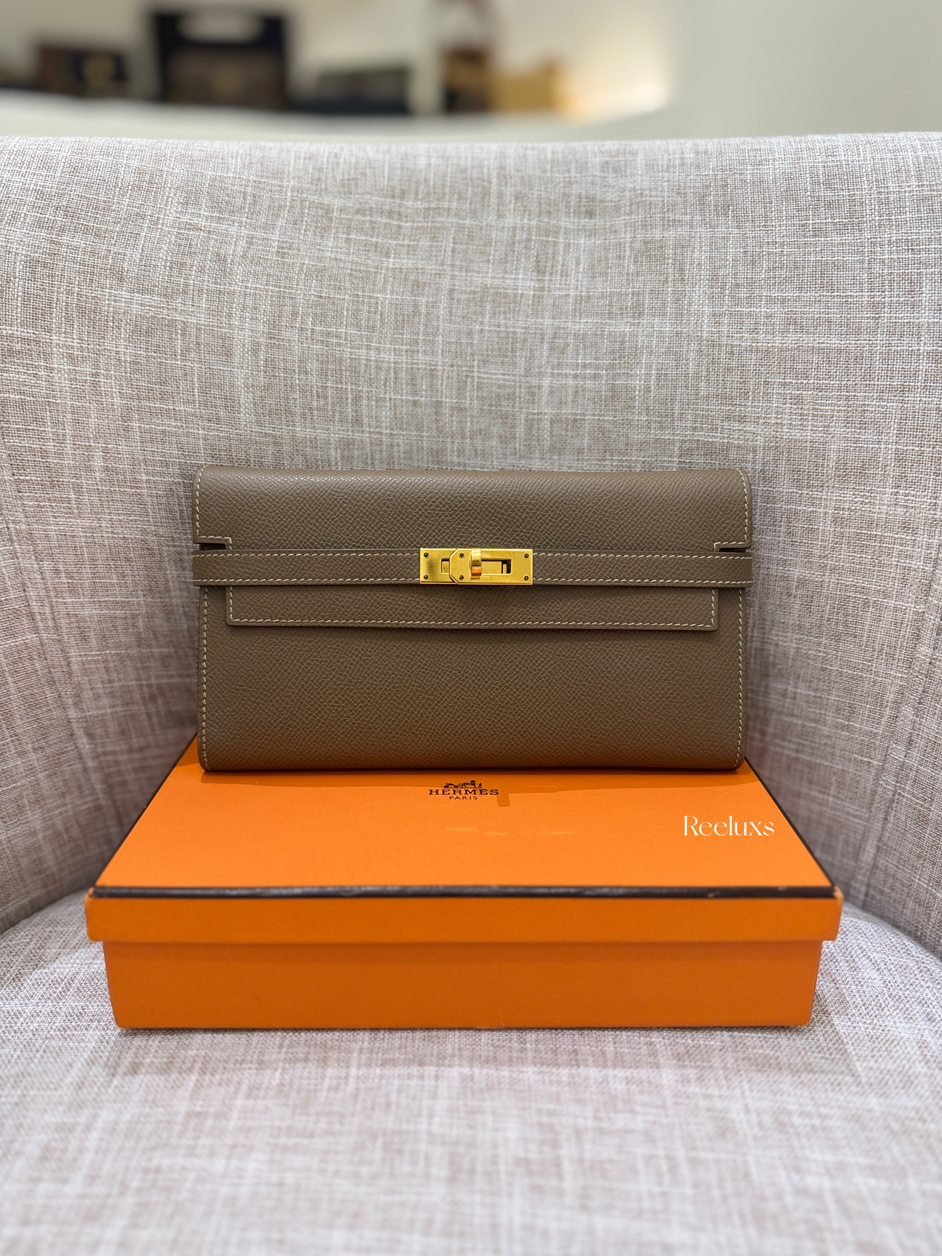 HERMÈS KELLY Classic To Go Wallet In The Shade Etoupe