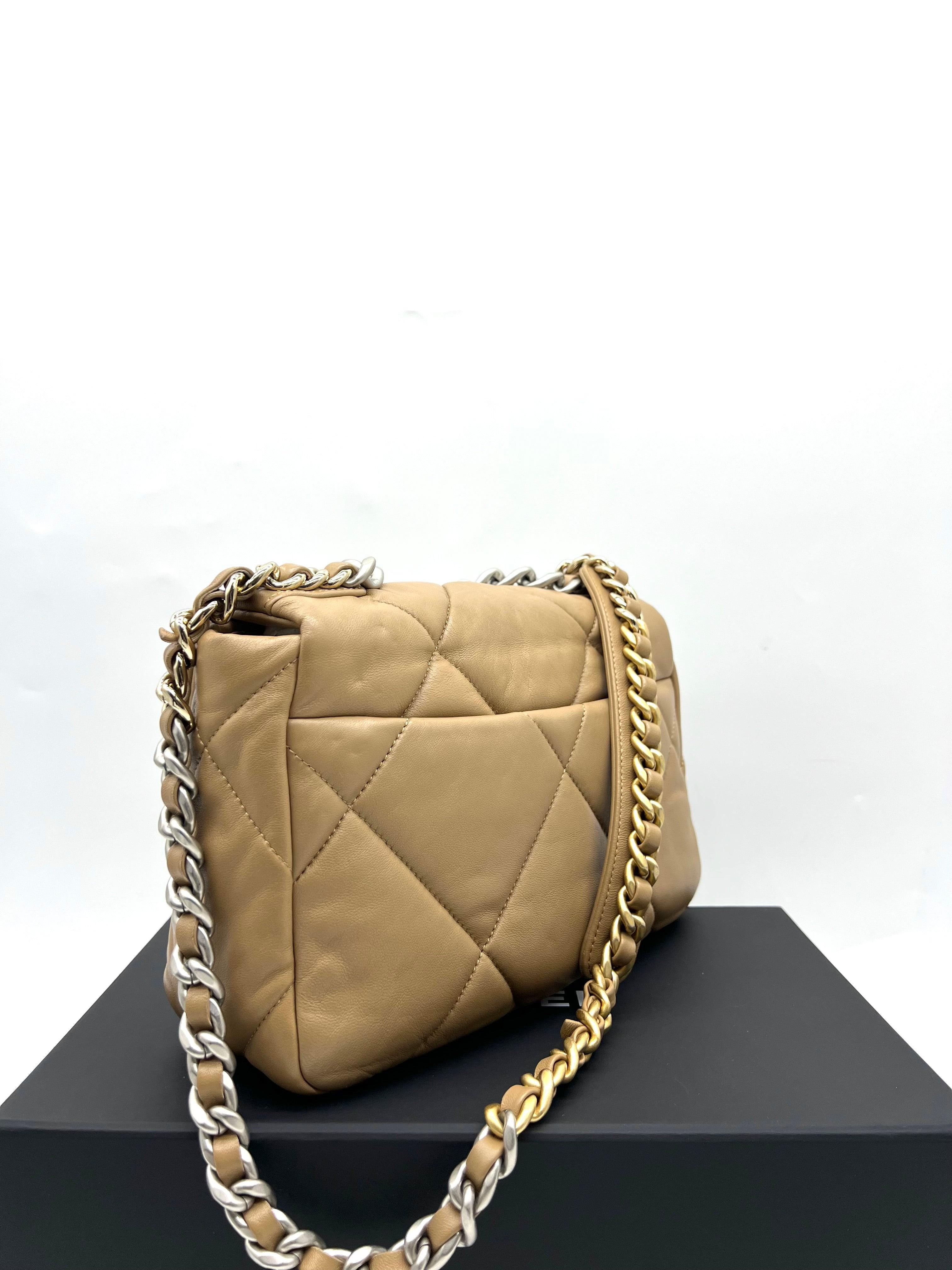 CHANEL 19 Bag Lambskin Beige Color With SHW Shoulder Bag - Reeluxs 