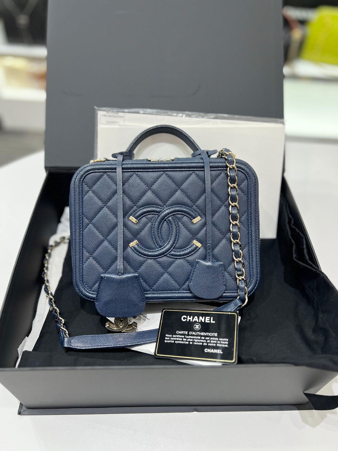 Full Set CHANEL Grained Caviar & Gold- Tone Metal Vanity Blue Leather Women Sling Bag - Reeluxs 