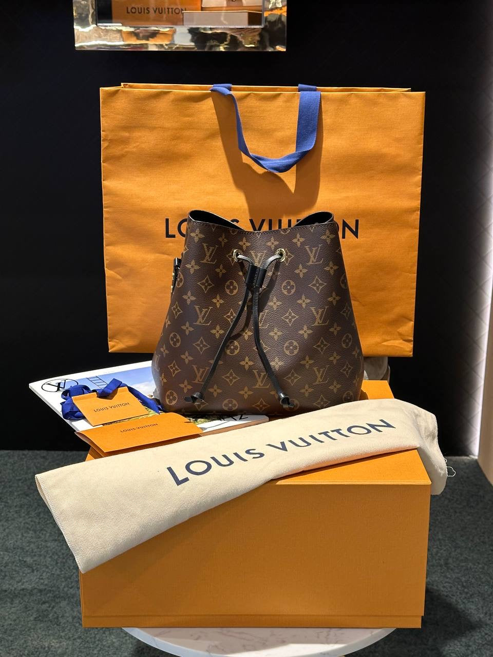 FULL SET LOUIS VUITTON LV Neonoe MM in Monogram Canvas, Black Strap Shoulder Bag GHW ( NFC )