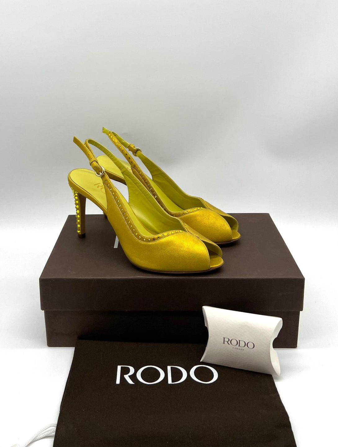 RODO Yellow Sneakers - Reeluxs 