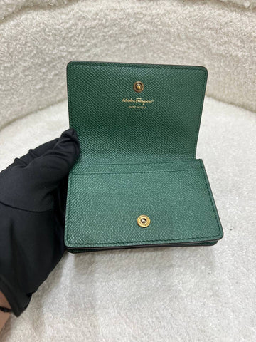 FERRAGAMO Fullset Gancini Compact Wallet In Green