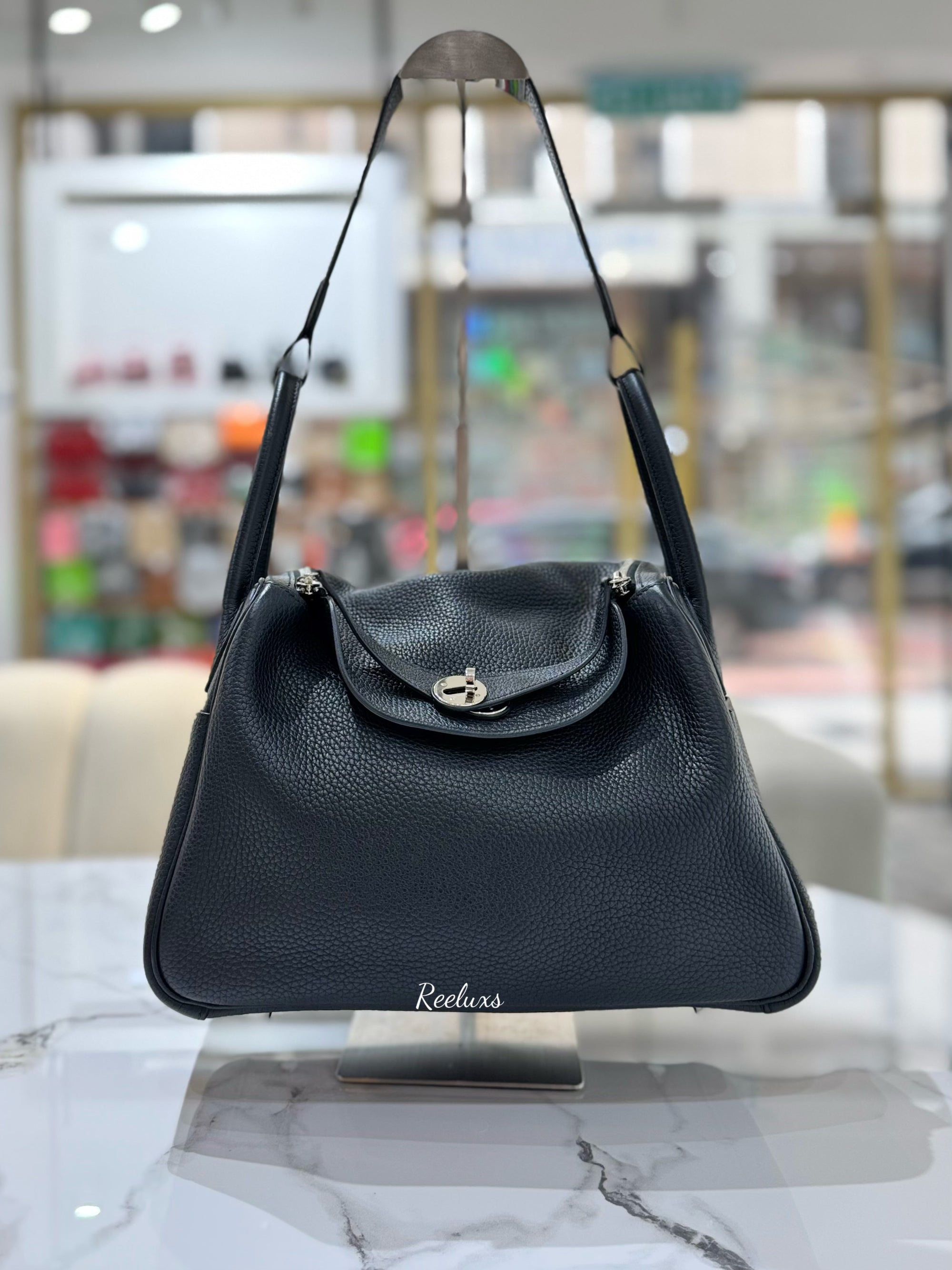 HERMES Lindy 30 Palladium Shoulder Bag