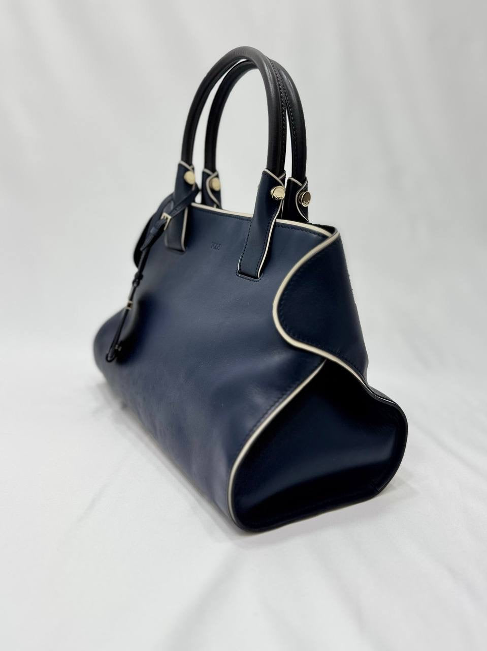 TOD'S Cape Bag In Navy Blue Handbag