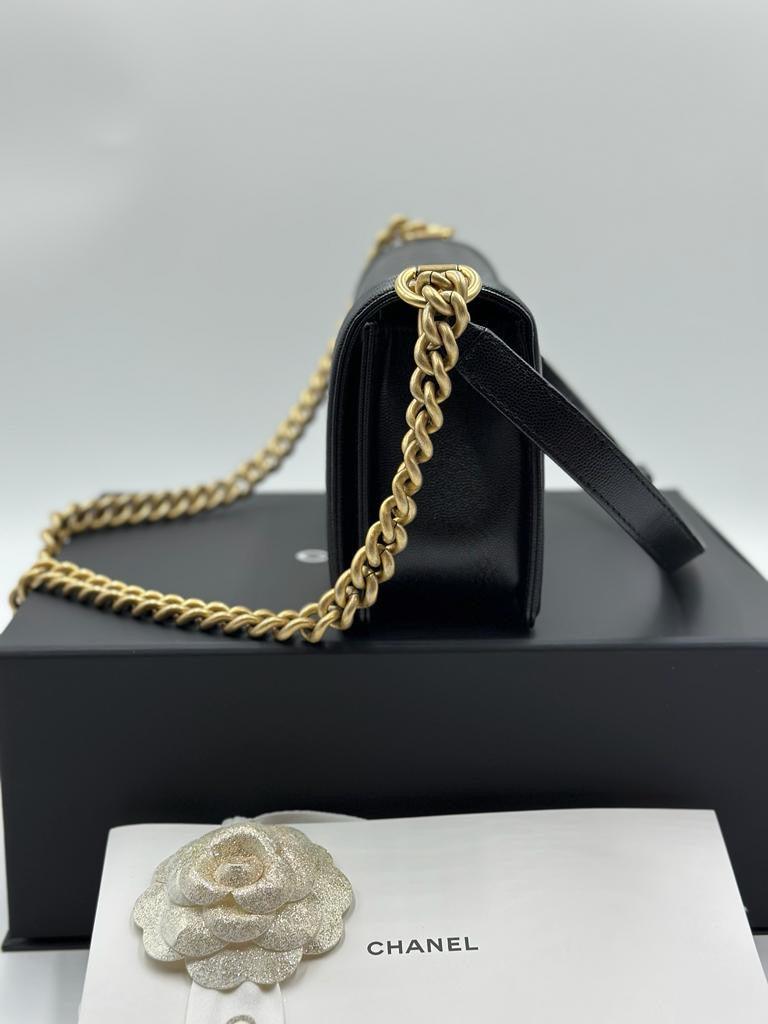 CHANEL BOY MEDIUM CAVIAR SKIN GHW (Full Complete Set) - Reeluxs 
