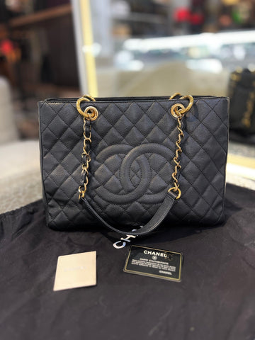 CHANEL GST Black Caviar Leather Shoulder Bag For Women - Reeluxs 