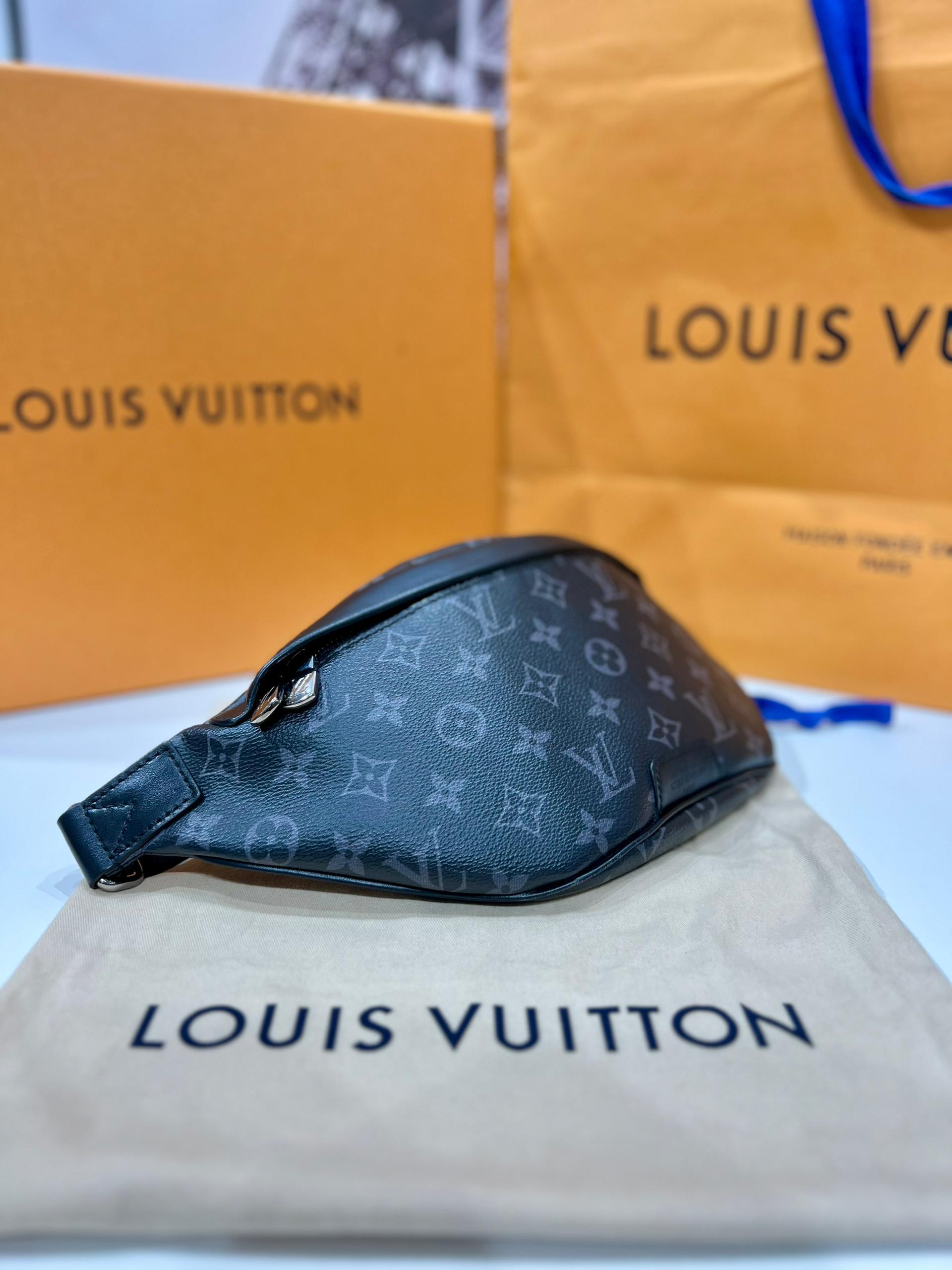 LOUIS VUITTON Discovery bumbag - Reeluxs 