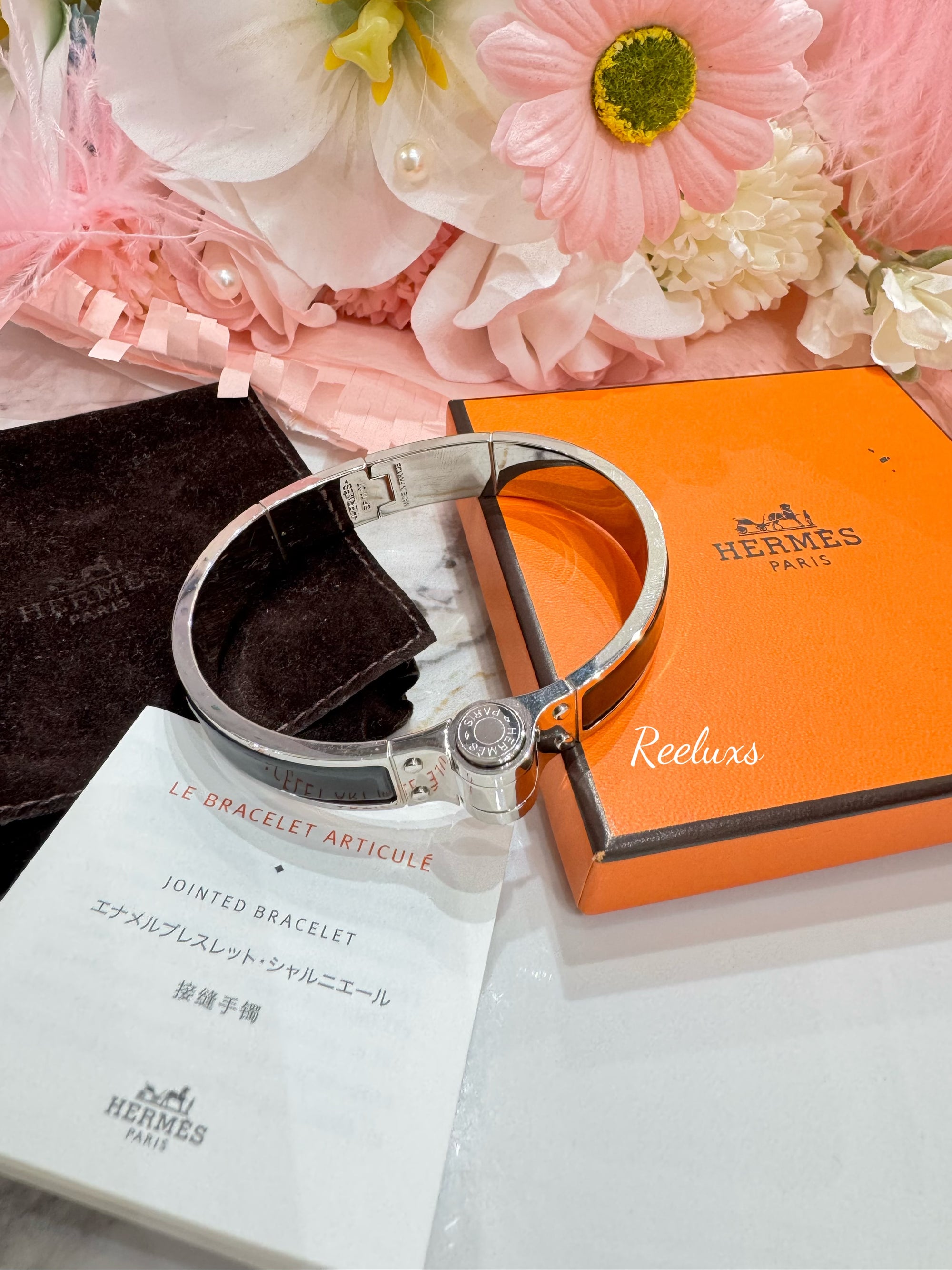 HERMES Enamel Charniere Uni Narrow Hinged Bracelet Black