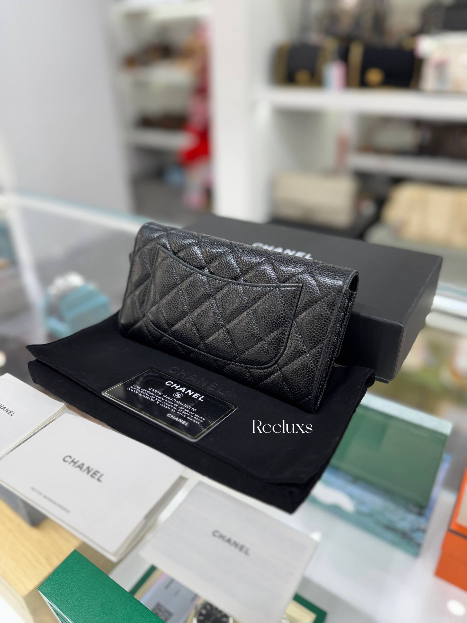 CHANEL Classic Flap Caviar Long Wallet Black