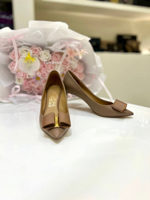 SALVATORE FERRAGAMO Mimì Pointed-Toe Pumps