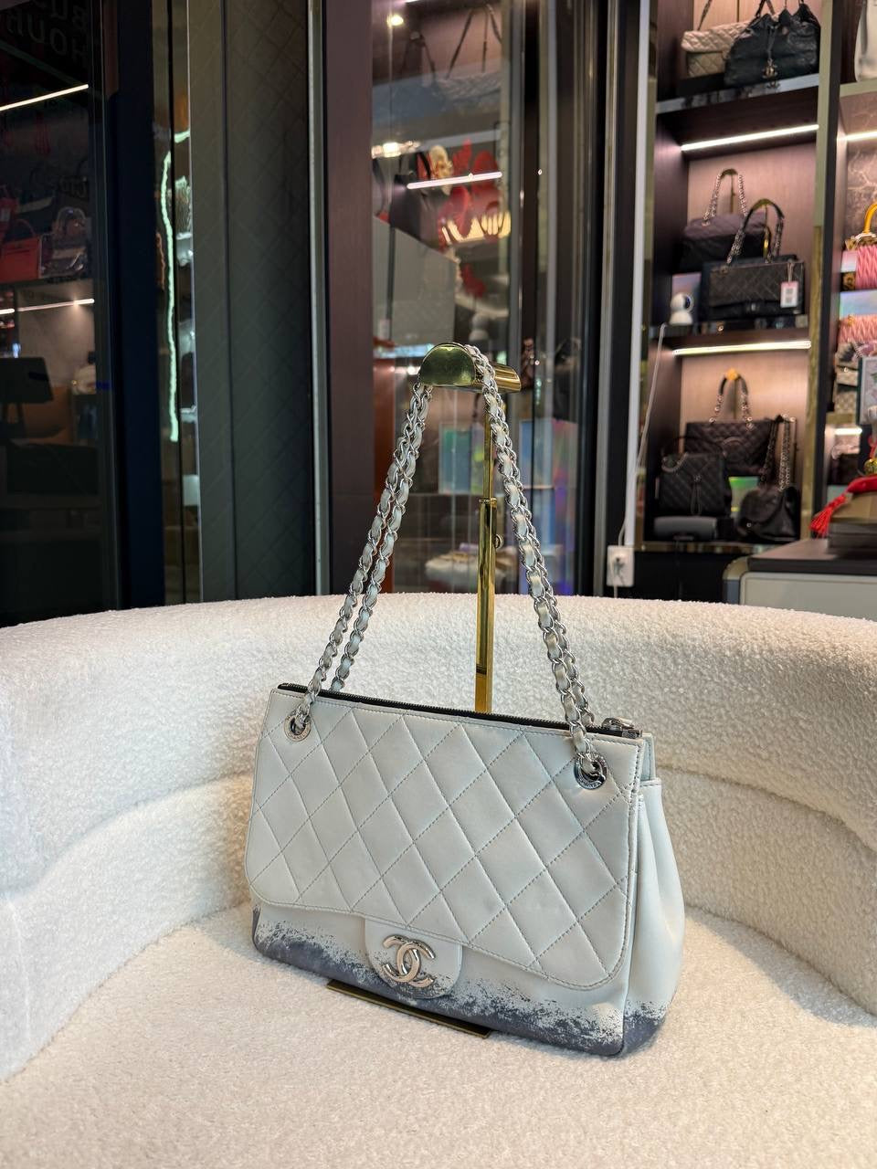 Chanel White/Black Quilted Leather Zip Flap Bag