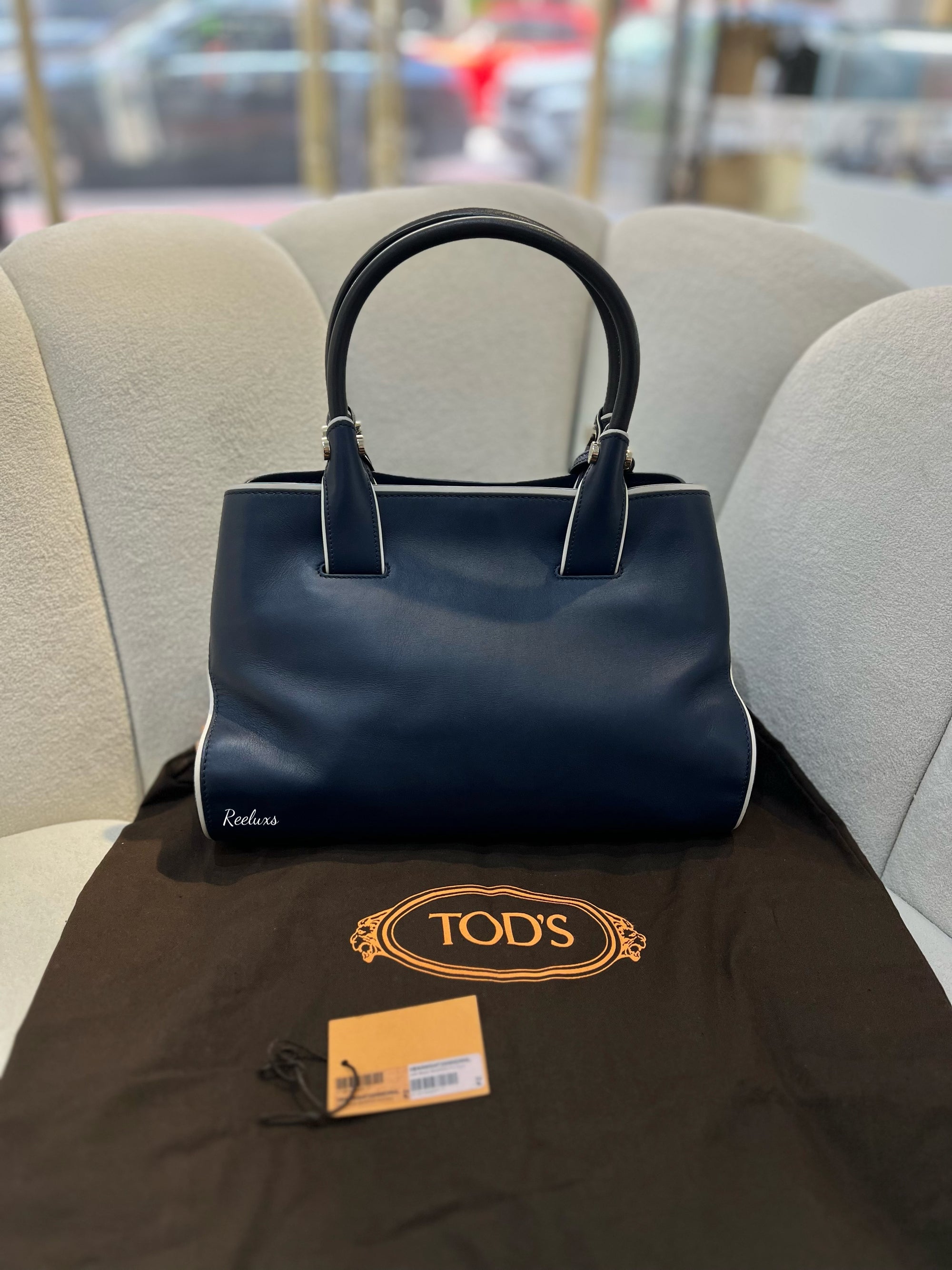TOD'S Cape Bag In Navy Blue Handbag