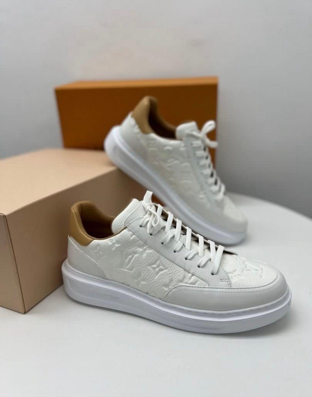 Louis Vuitton White Monogram Beverly Hills Sneaker Shoe Size 9 - Reeluxs 