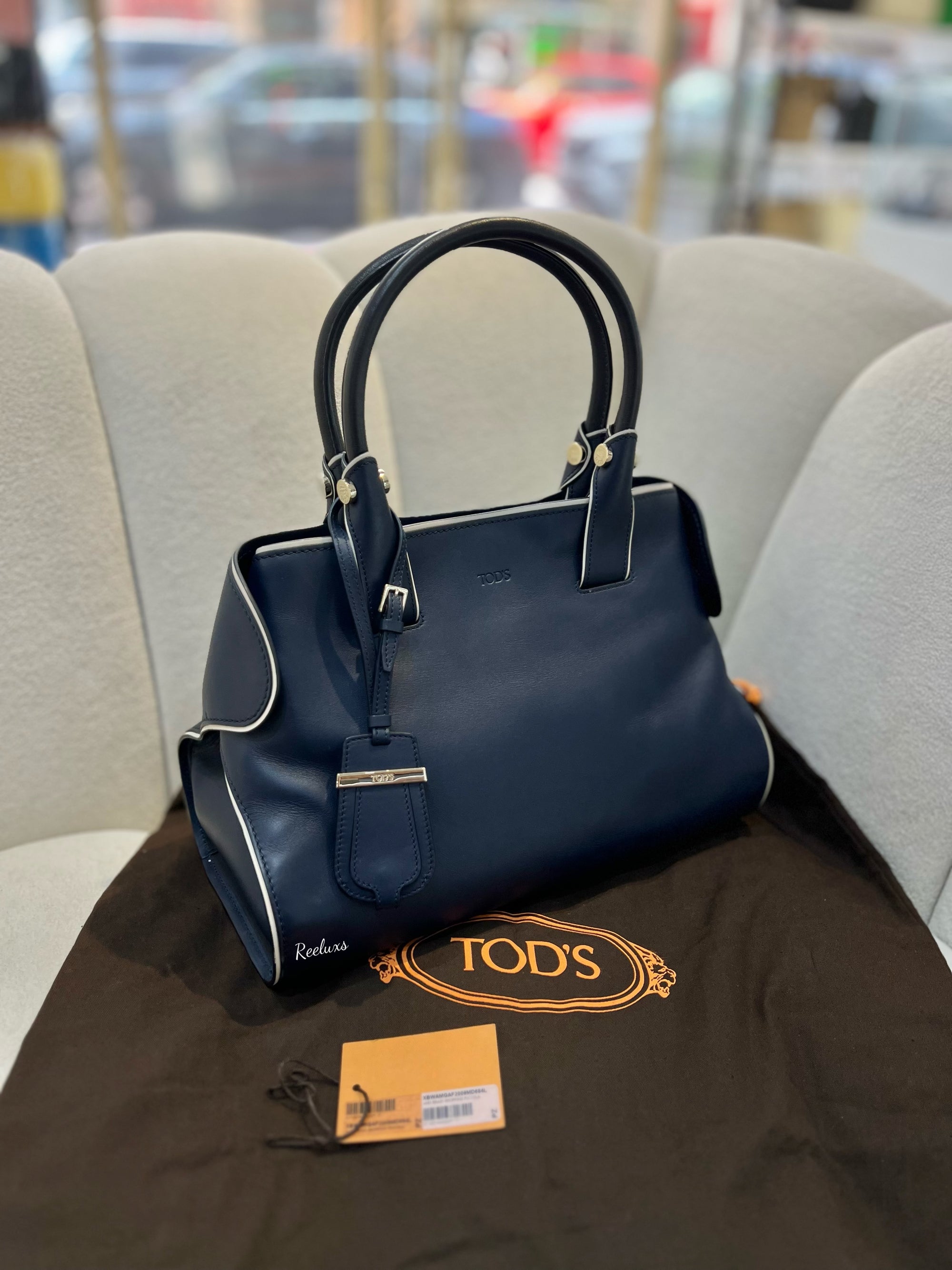TOD'S Cape Bag In Navy Blue Handbag