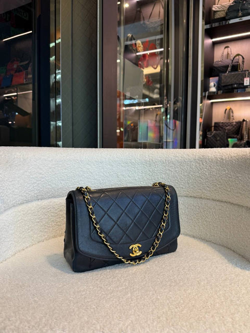 Chanel Vintage Diana flap bag