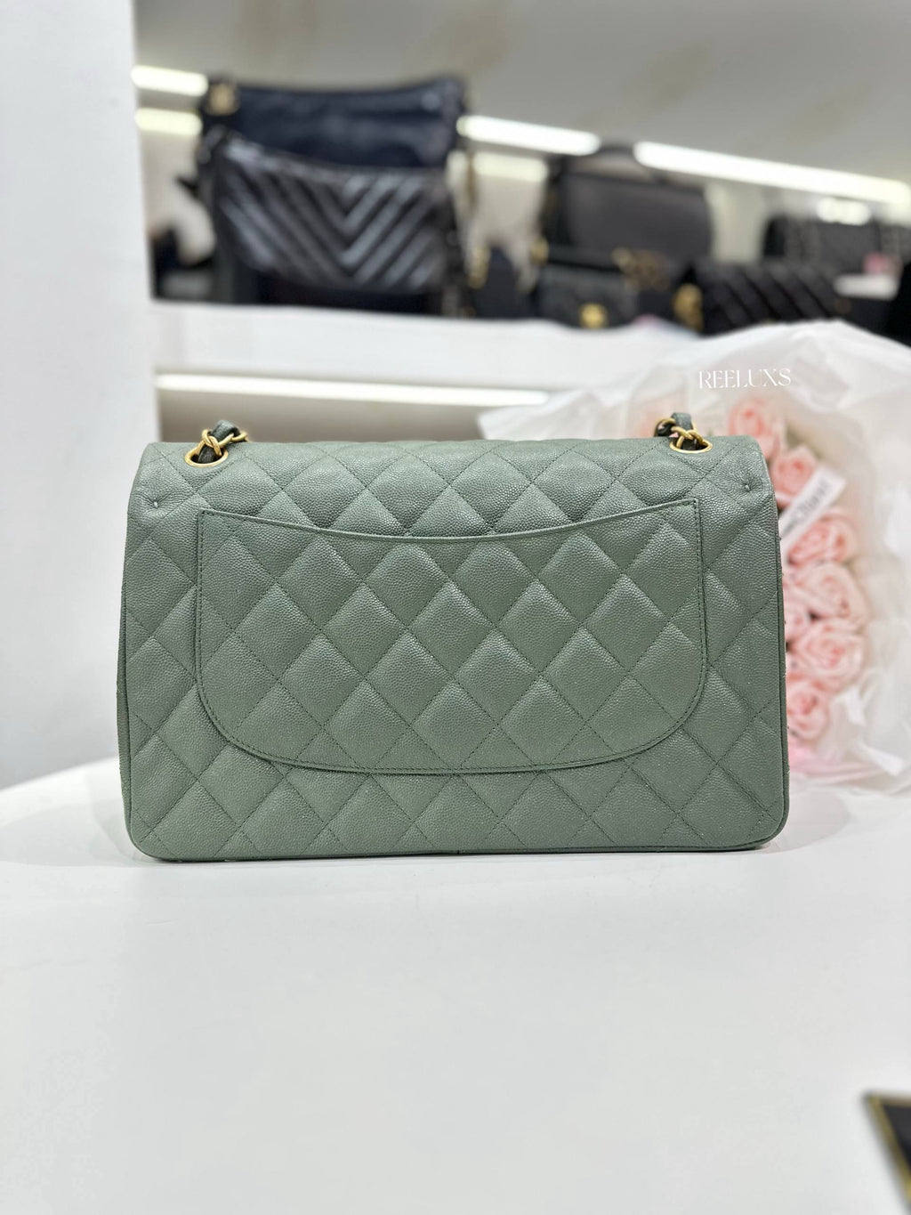 CHANEL Classic Jumbo Double Flap Bag