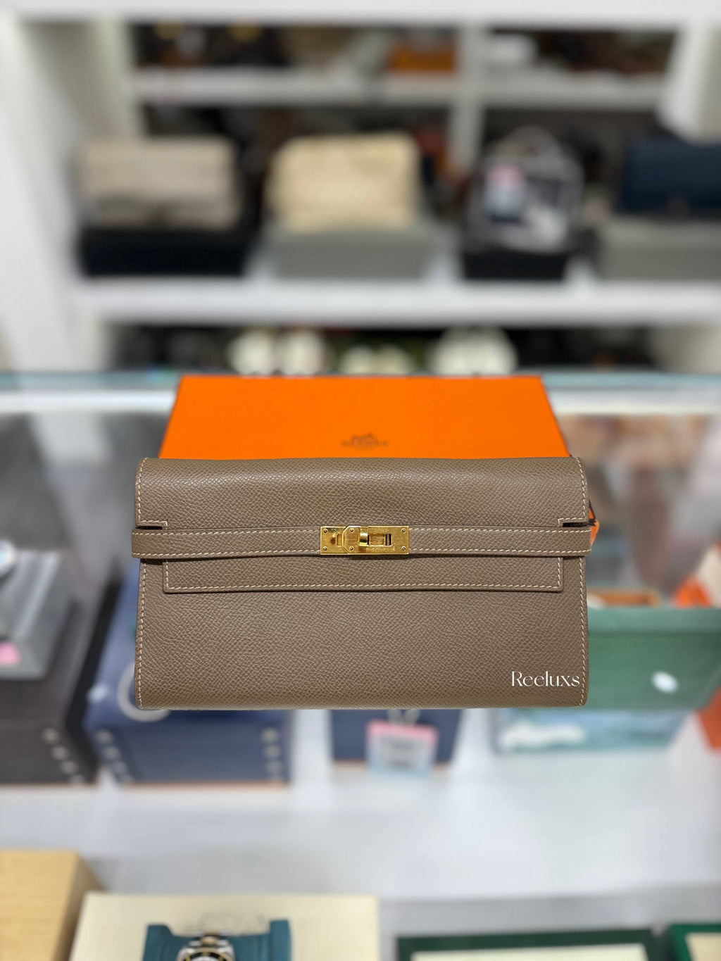 HERMÈS KELLY Classicque To Go Wallet In The Shade Etoupe