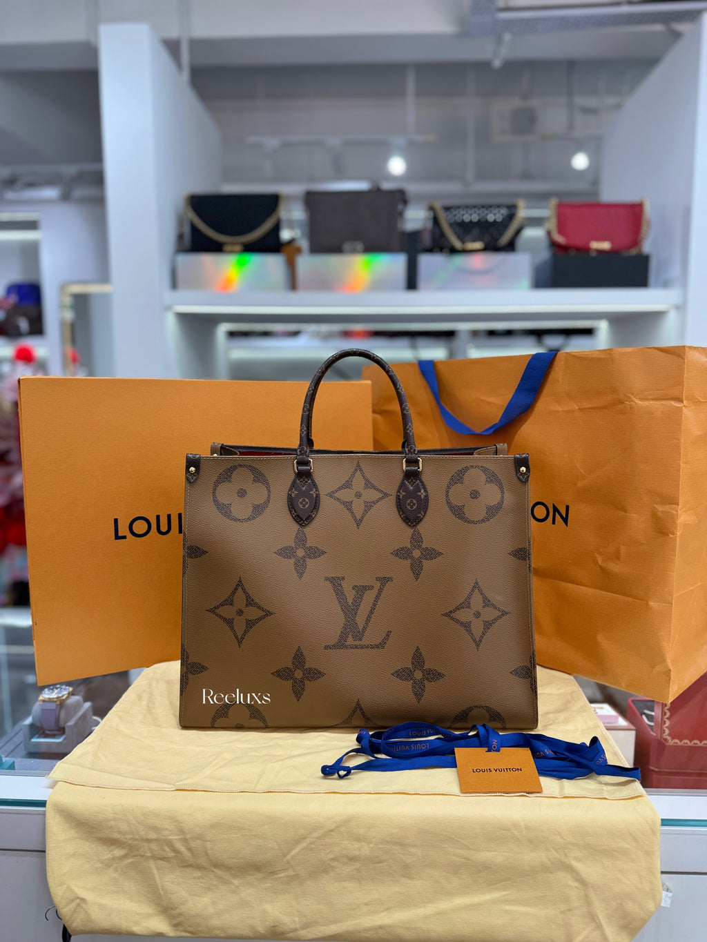 LOUIS VUITTON OnTheGo GM Monogram Reverse Bag